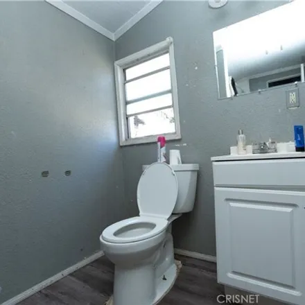 Image 4 - Alley 79690, Los Angeles, CA 91331, USA - House for sale