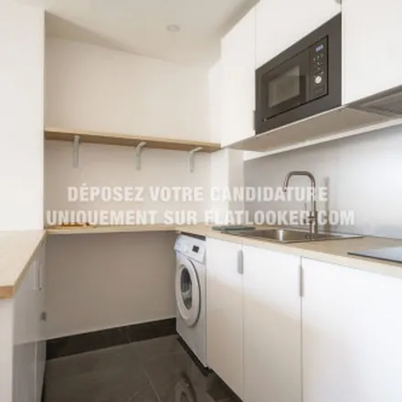 Image 9 - Jules Joffrin, ligne 12 Direction Mairie d'Issy, Rue Ordener, 75018 Paris, France - Apartment for rent