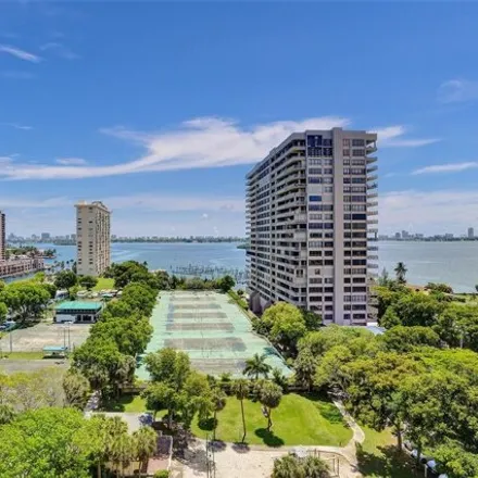 Image 1 - 11111 Biscayne Boulevard, Courtly Manor, North Miami, FL 33181, USA - Condo for sale