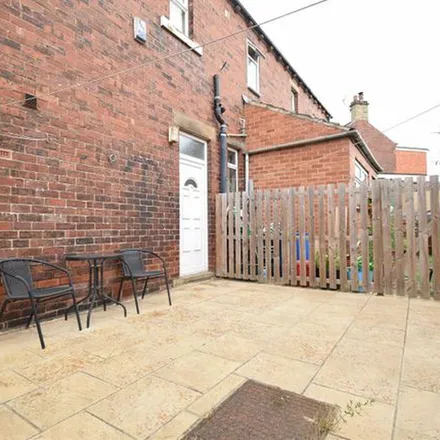 Rent this 2 bed townhouse on Dragon-C in 55 Westfield Road, Horbury