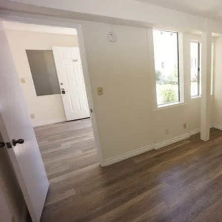 Image 4 - 1233 Barry Ave Apt 102, Los Angeles, California, 90025 - Apartment for rent