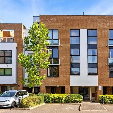 Rent this 1 bed apartment on Nuffield Health Fitness & Wellbeing in 213 Cromwell Road, Cambridge