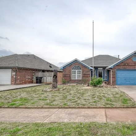 Buy this 3 bed house on 1020 Northeast 25th Street in Moore, OK 73160