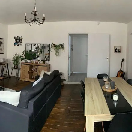 Rent this 2 bed apartment on 4 Rue du Four à Chaux in 36370 Bélâbre, France