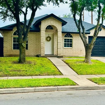 Rent this 3 bed house on 9816 Center Road in Laredo, TX 78045