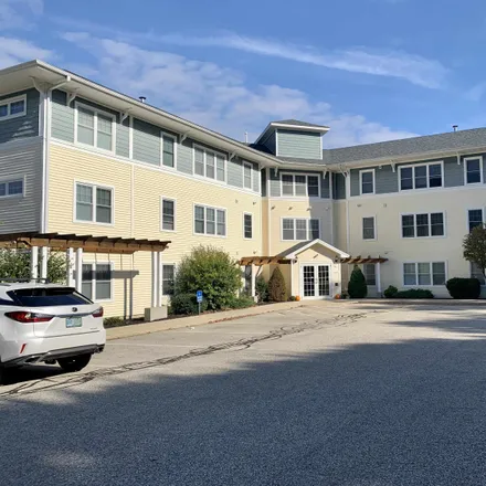 Rent this 2 bed condo on Seacoast Powersports in Lafayette Road, Hampton