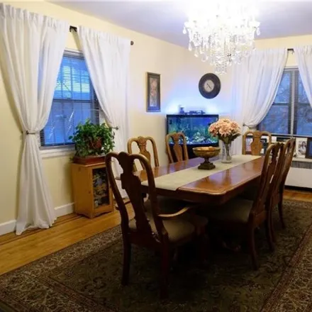 Image 6 - 3823 Cannon Place, New York, NY 10463, USA - House for sale