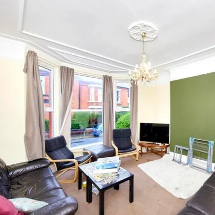 Image 2 - Oakbank Road, Liverpool, L18 1HS, United Kingdom - Townhouse for sale