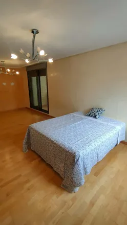 Rent this 5 bed room on Calle de José Oto in 63, 50014 Zaragoza