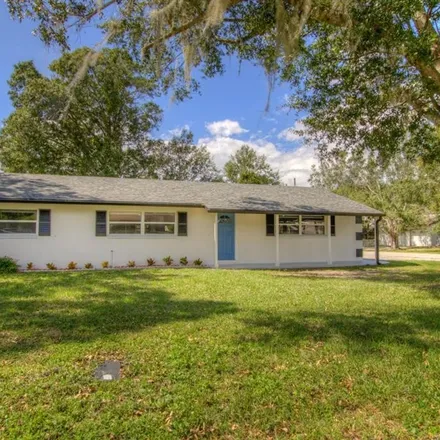 Buy this 3 bed house on 400 Vermont Avenue in Saint Cloud, FL 34769