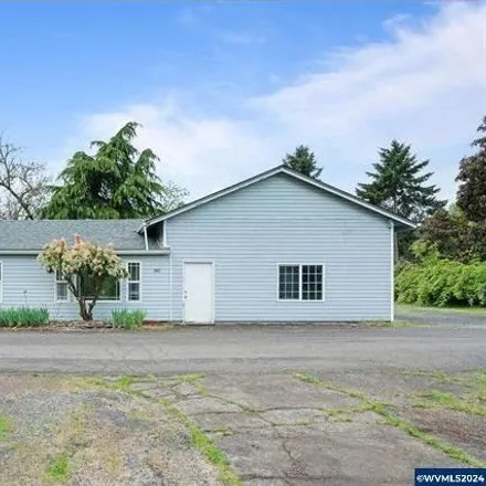 Buy this 5 bed house on 420 Northwest Juniper Lane in Albany, OR 97321