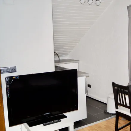 Rent this 1 bed apartment on Kreuzhof in Kreuzhofstraße 1a, 67659 Kaiserslautern