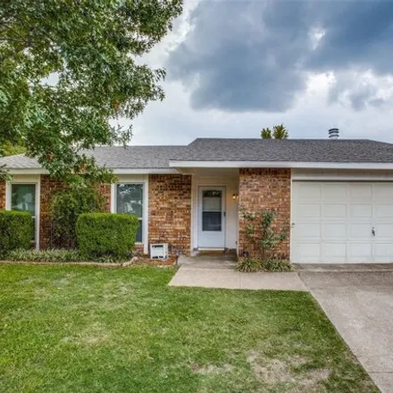 Rent this 3 bed house on 724 Meadow Mead Drive in Allen, TX 75003
