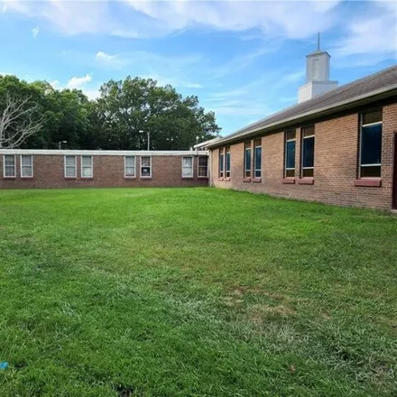 Image 2 - Lighthouse Community Church, 1954 Long Green Lane, Fordham, Hampton, VA 23663, USA - House for sale