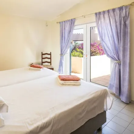 Rent this 4 bed house on Lagoa e Carvoeiro in Faro, Portugal