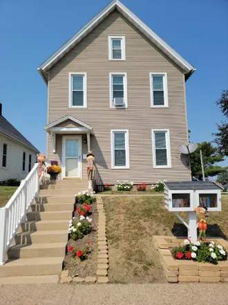 Buy this 3 bed house on 1951 Loras Boulevard in Dubuque, IA 52001