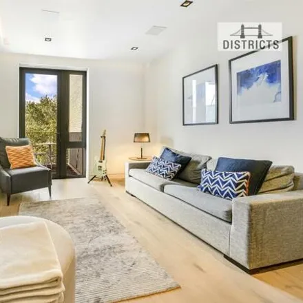 Rent this 1 bed room on Chatsworth House in 1 Tower Bridge Road, London