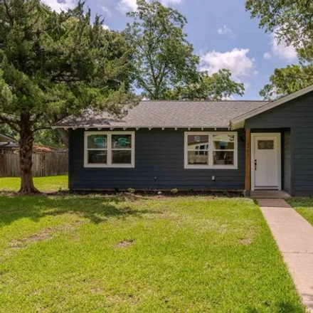 Buy this 3 bed house on 2423 Avenue F in Nederland, Texas