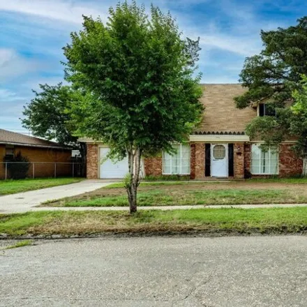 Buy this 3 bed house on 2416 N Seminole St in Amarillo, Texas