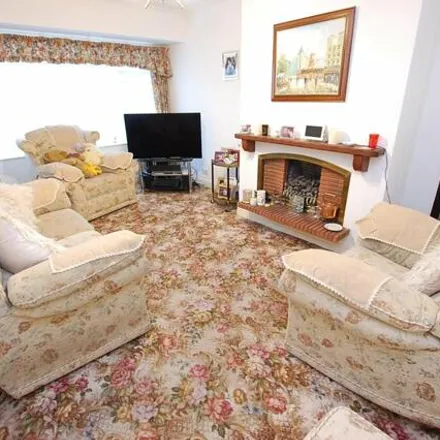 Image 3 - St. Albans Avenue/Sherwood Close, St Albans Avenue, Ashton-under-Lyne, OL6 8UH, United Kingdom - House for sale