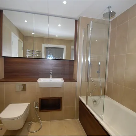 Image 1 - Pinto Tower, Hebden Place, London, SW8 5NX, United Kingdom - Apartment for rent