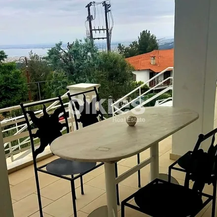 Rent this 2 bed apartment on Βασιλέως Κωνσταντίνου in Panorama Municipal Unit, Greece