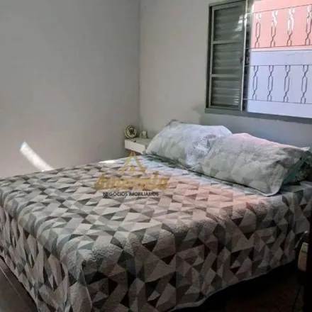 Buy this 2 bed house on Rua Jade in Vila Ferrarezzi, Santa Bárbara d'Oeste - SP