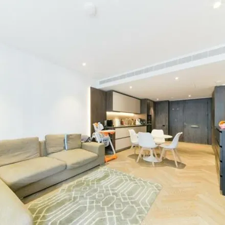 Image 3 - Pearce House, 8 Circus Road West, Nine Elms, London, SW11 8EY, United Kingdom - Apartment for sale