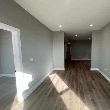 Rent this 3 bed apartment on 3930 West Fillmore Street