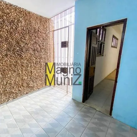 Rent this 4 bed house on Rua Professor Heráclito 903 in Vicente Pinzón, Fortaleza - CE