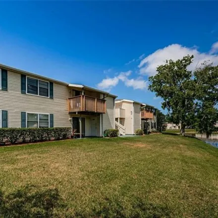 Buy this 2 bed condo on 118 Hunter Lake Drive in Oldsmar, FL 34677