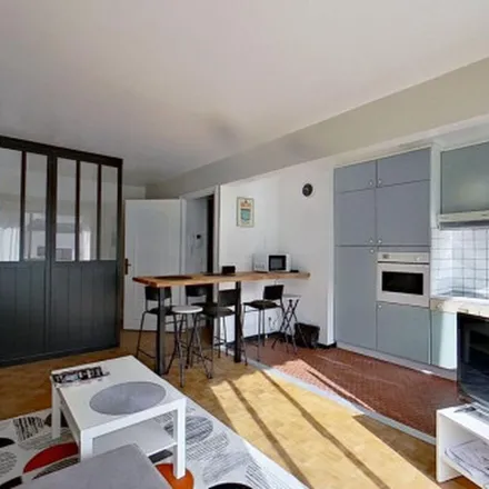 Rent this 2 bed apartment on unnamed road in 75015 Paris, France