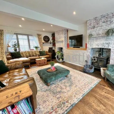 Image 7 - Galleyhill Road, Epping Forest, EN9 2AB, United Kingdom - Townhouse for sale