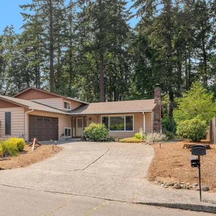 Buy this studio house on 6703 Park Way in Gladstone, OR 97027