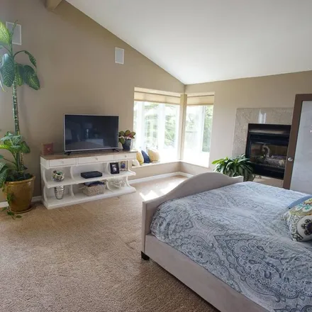 Rent this 4 bed house on Dana Point in CA, 92624