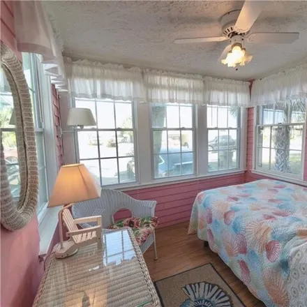 Image 7 - 73 Lovell Avenue, Tybee Island, Chatham County, GA 31328, USA - House for sale