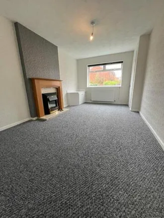 Image 3 - Heather Close, Horwich, BL6 7TT, United Kingdom - Duplex for rent