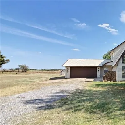 Buy this 3 bed loft on 2398 Carpenter Drive in Grady County, OK 73018