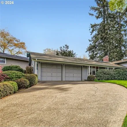 Buy this 3 bed house on 5215 Southwest Elm Avenue in Beaverton, OR 97005