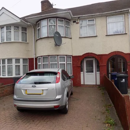 Rent this 3 bed duplex on Keble Close in London, UB5 4QE