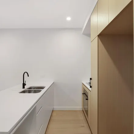 Image 3 - Linden Avenue, Ivanhoe VIC 3079, Australia - Apartment for rent