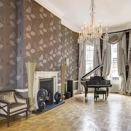 Rent this 5 bed townhouse on 49 Bedford Square in London, WC1B 3DP