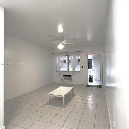 Image 2 - 1235 Euclid Avenue, Miami Beach, FL 33139, USA - Apartment for rent