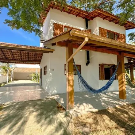 Buy this 4 bed house on Rua dos Tubarōes in Ingleses do Rio Vermelho, Florianópolis - SC