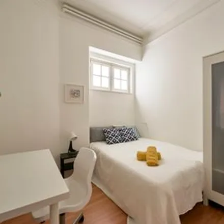 Rent this 13 bed room on Rua Joaquim António de Aguiar
