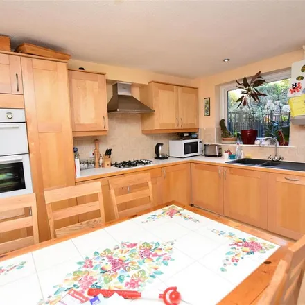 Rent this 3 bed house on 58 Kingfisher Way in Selly Oak, B30 1TG