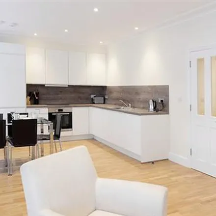 Rent this 3 bed apartment on Park Court in 10 Ravenscourt Park, London
