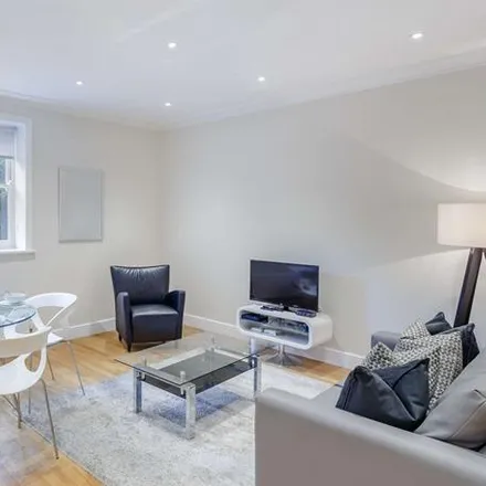 Rent this 2 bed apartment on King Street in London, W6 9NH