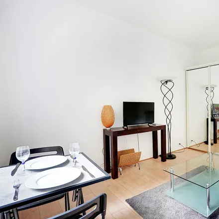 Image 2 - 168 Quai de Jemmapes, 75010 Paris, France - Apartment for rent