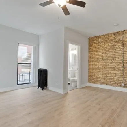Image 2 - 1651-1655 West Jonquil Terrace, Chicago, IL 60626, USA - House for rent